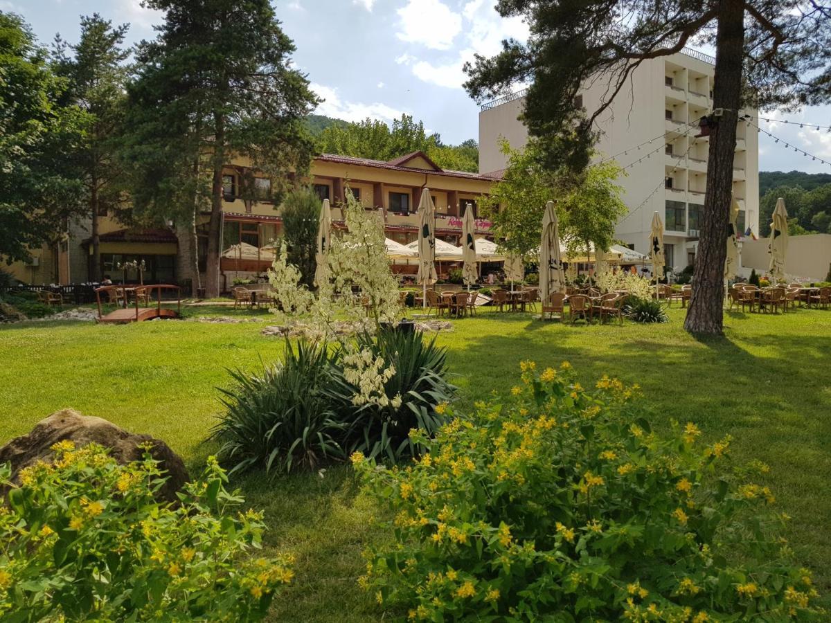 Hotel Spa Cazino Monteoru Sărata-Monteoru エクステリア 写真