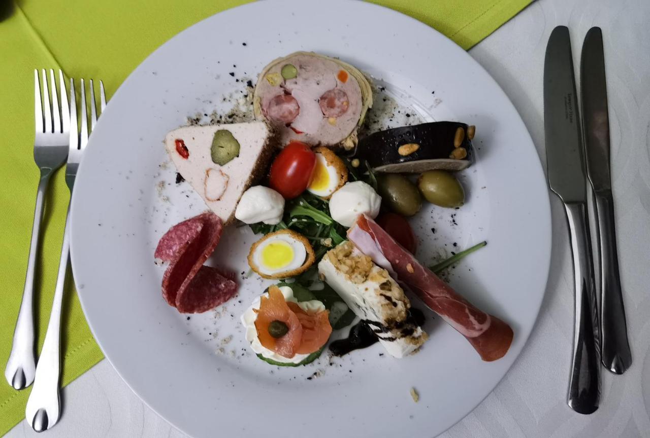Hotel Spa Cazino Monteoru Sărata-Monteoru エクステリア 写真